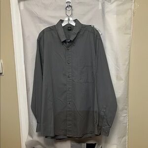 Eddie Bauer Men's Button-Down Shirt in Charcoal Size XL